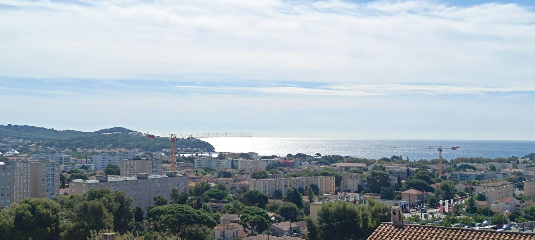 Lumineux F3 avec vue mer – Garage – La Seyne SUD