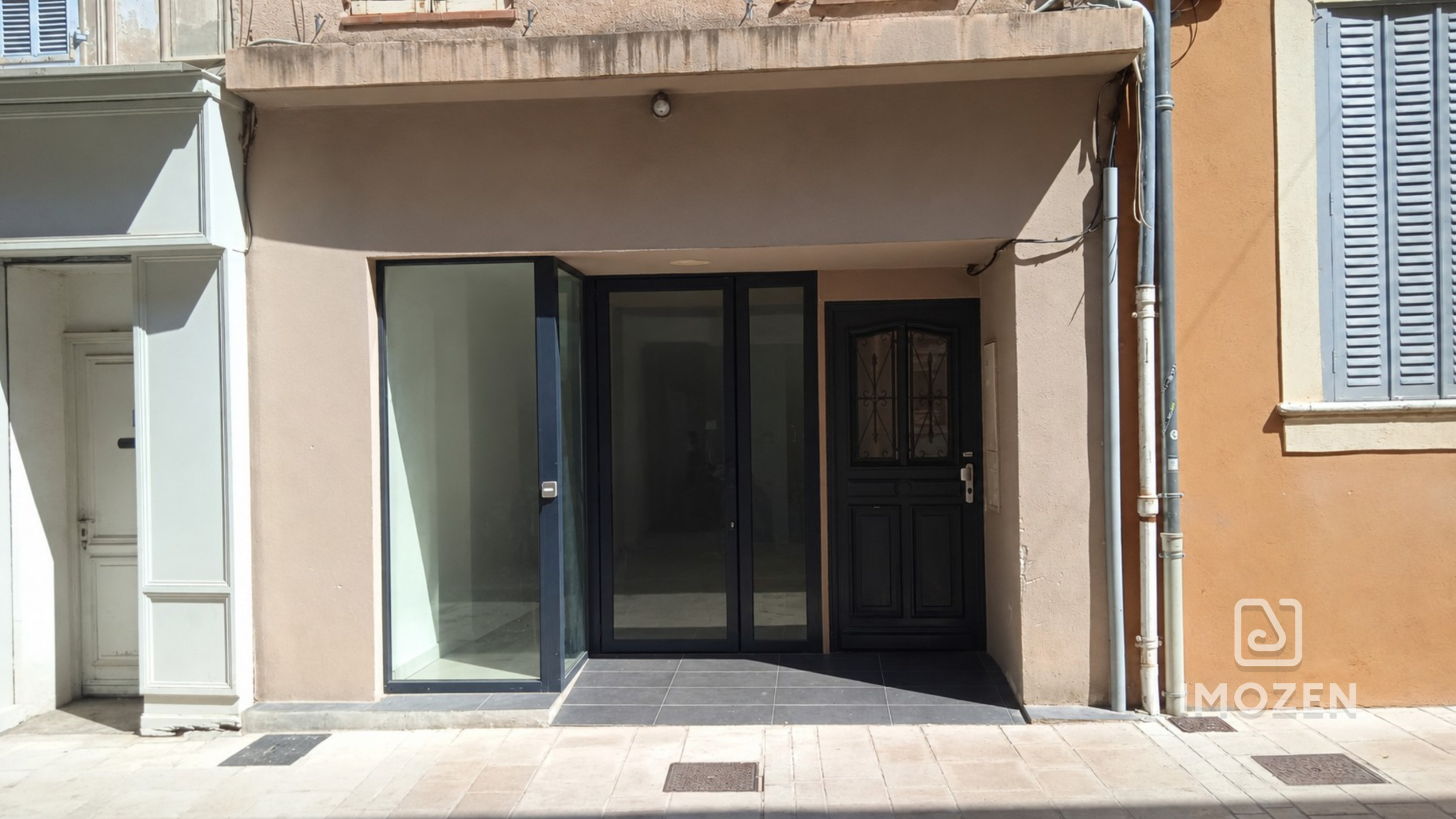Murs commerciaux 43m2 + terrasse privative