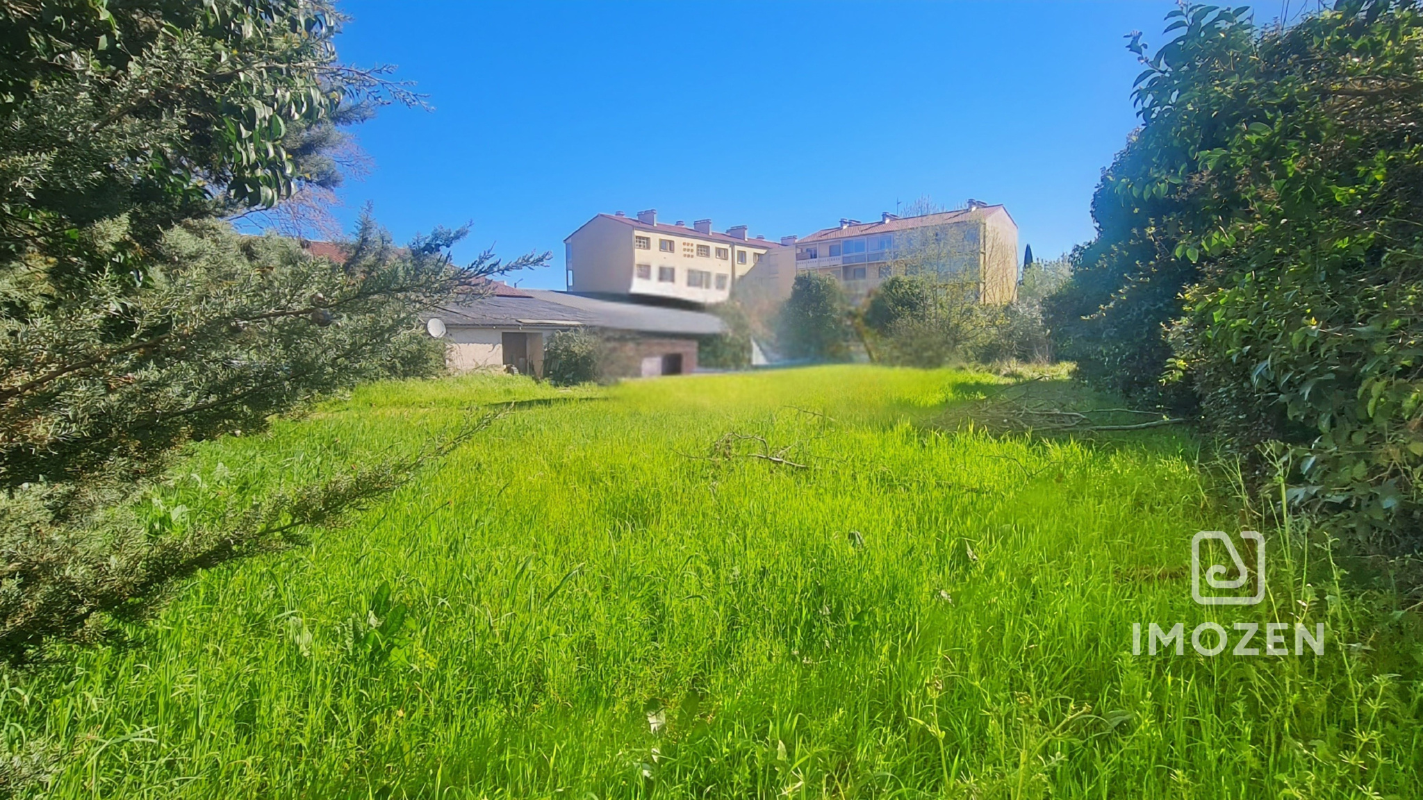 Terrain 2 012 m2 – Zone commerciale UZJ – Fort potentiel –