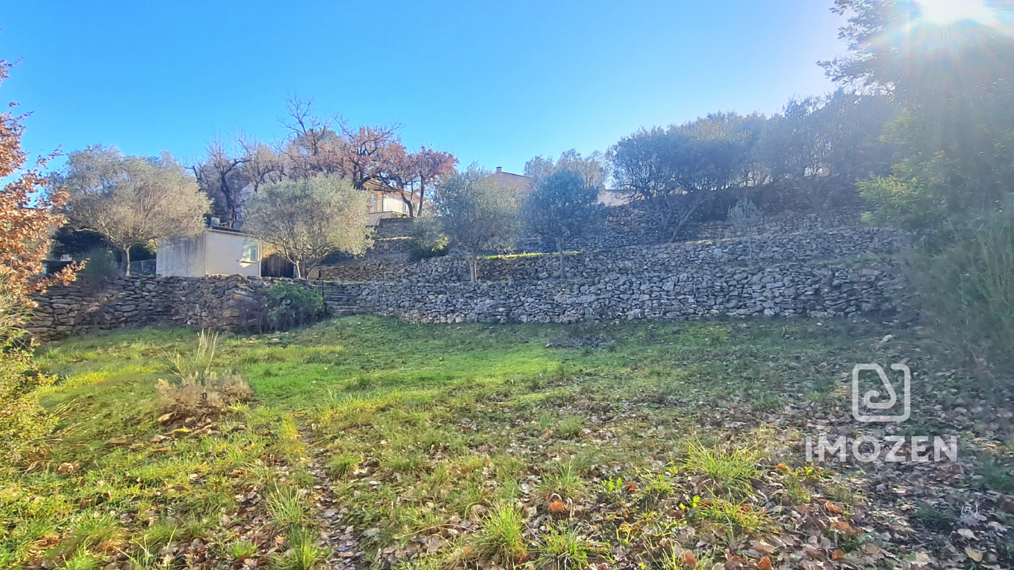 Maison existante 103 m2 au fort potentiel -Terrain 2 710 m2