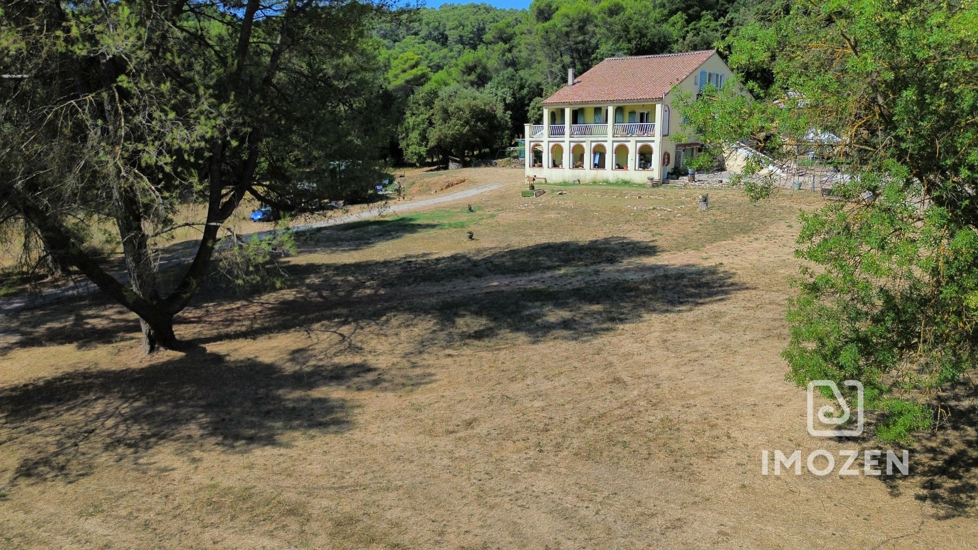 PROPRIÉTÉ 334 M2 – 7 082 M2 DE TERRAIN -ACTIVITÉ LOCATIVE E