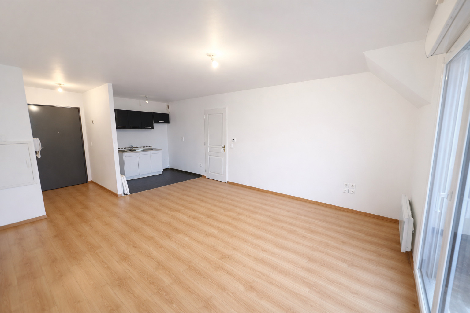 APPARTEMENT T2 DE 49 M2 EN DERNIER ETAGE PERSAN