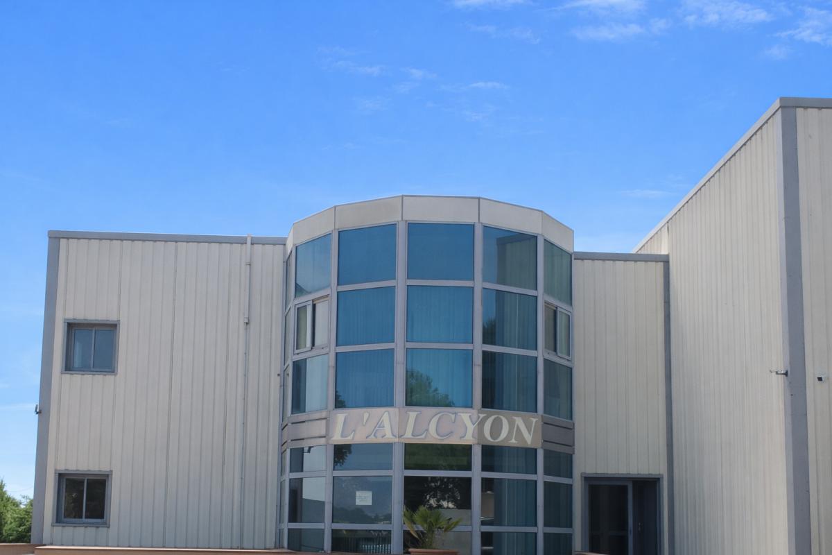 LOCAL PROFESSIONNEL avec parking -ALCYON PÔLE ACTIVITÉS S