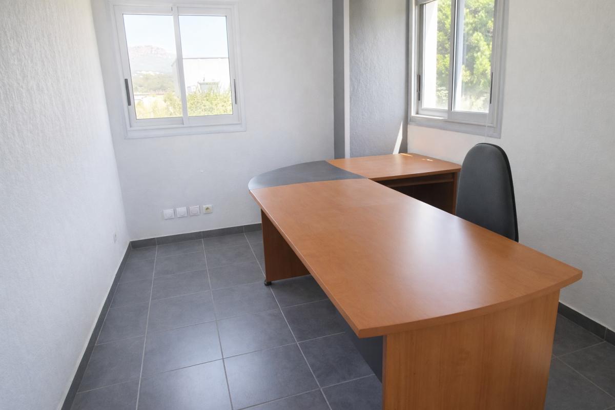 LOCAL PROFESSIONNEL avec parking -ALCYON PÔLE ACTIVITÉS S